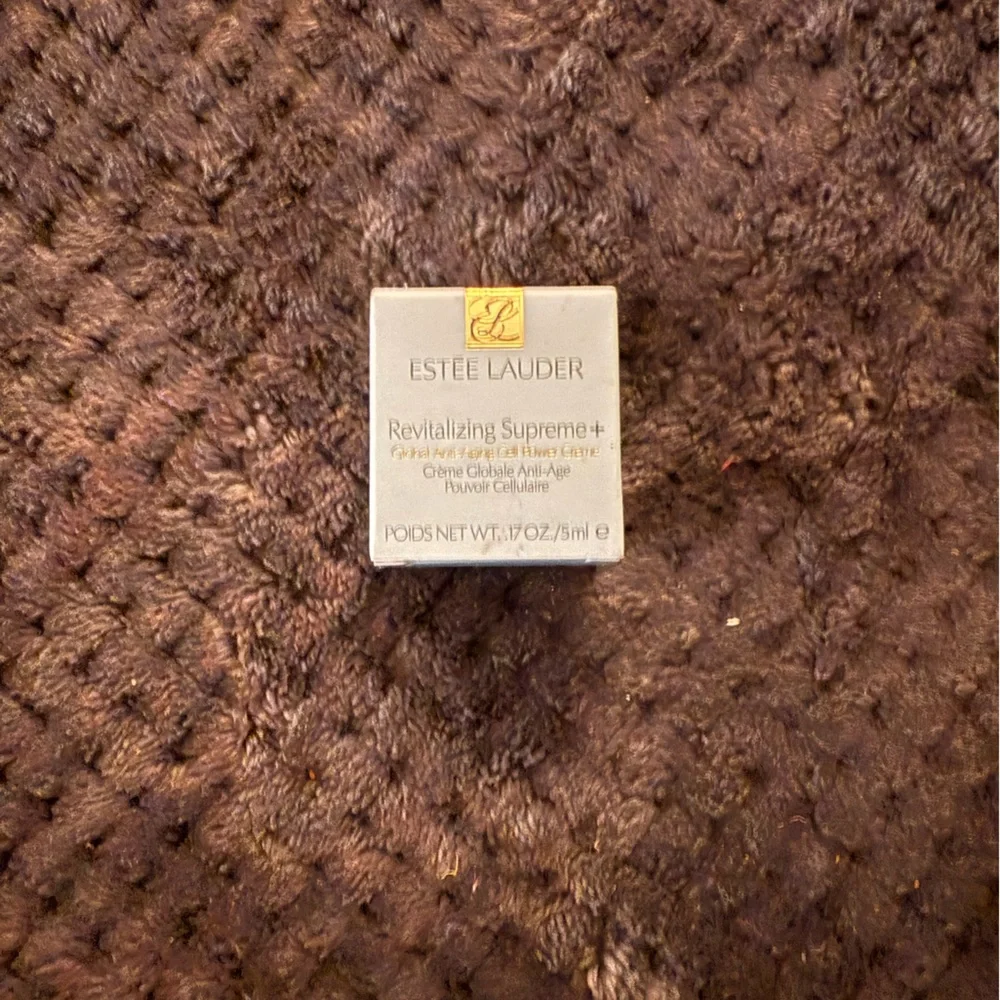 Estée Lauder skincare bundle - Picture 5 of 7